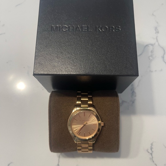 Michael Kors Rose Gold Womens Watch - Picture 1 of 6